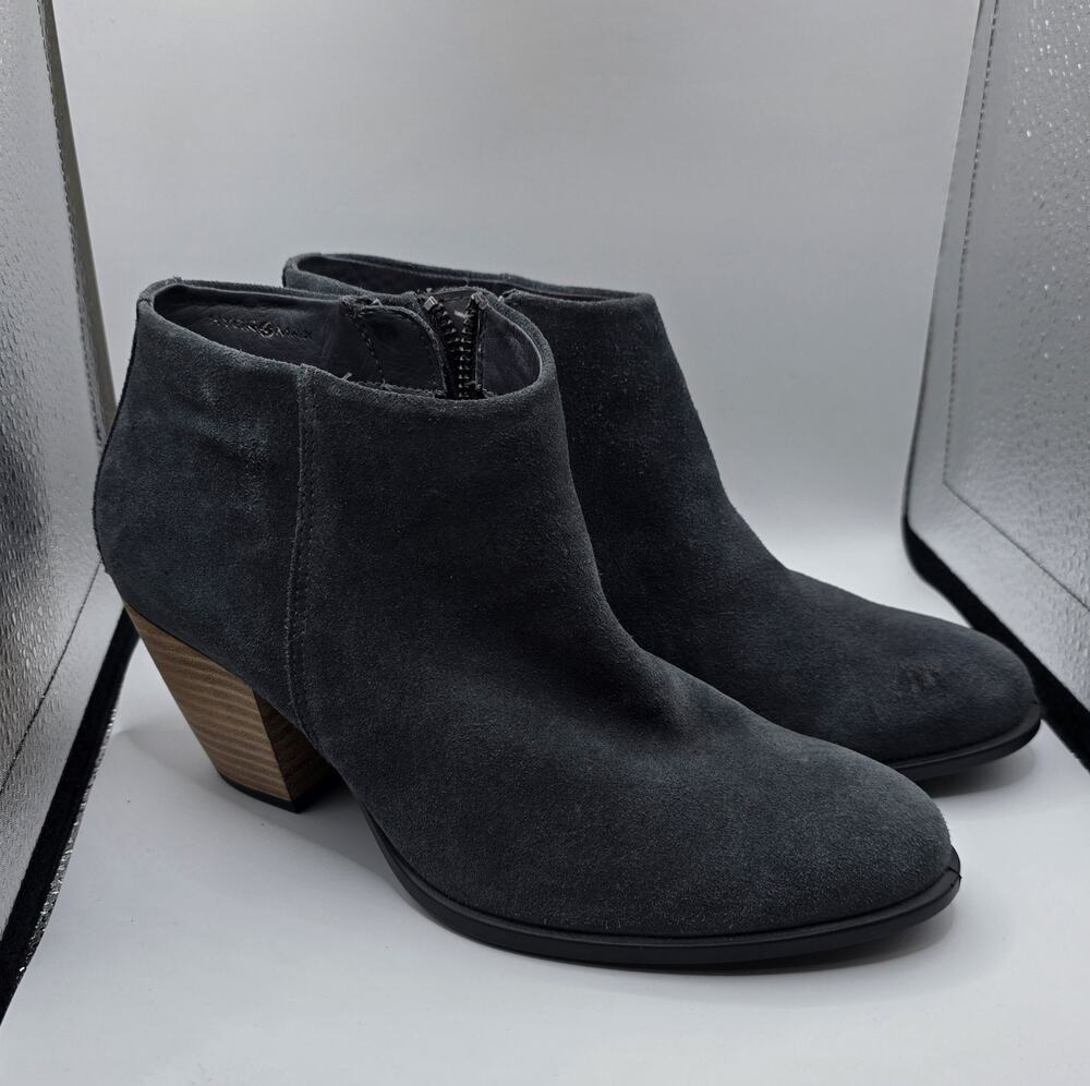 Ecco Ankle Boots Womens 38 US 7 Gray Suede Magnet Hydromax Booties Comfort Shoes
